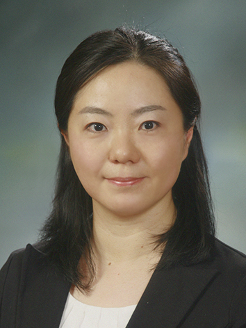 요네자와 시오리 교수이미지